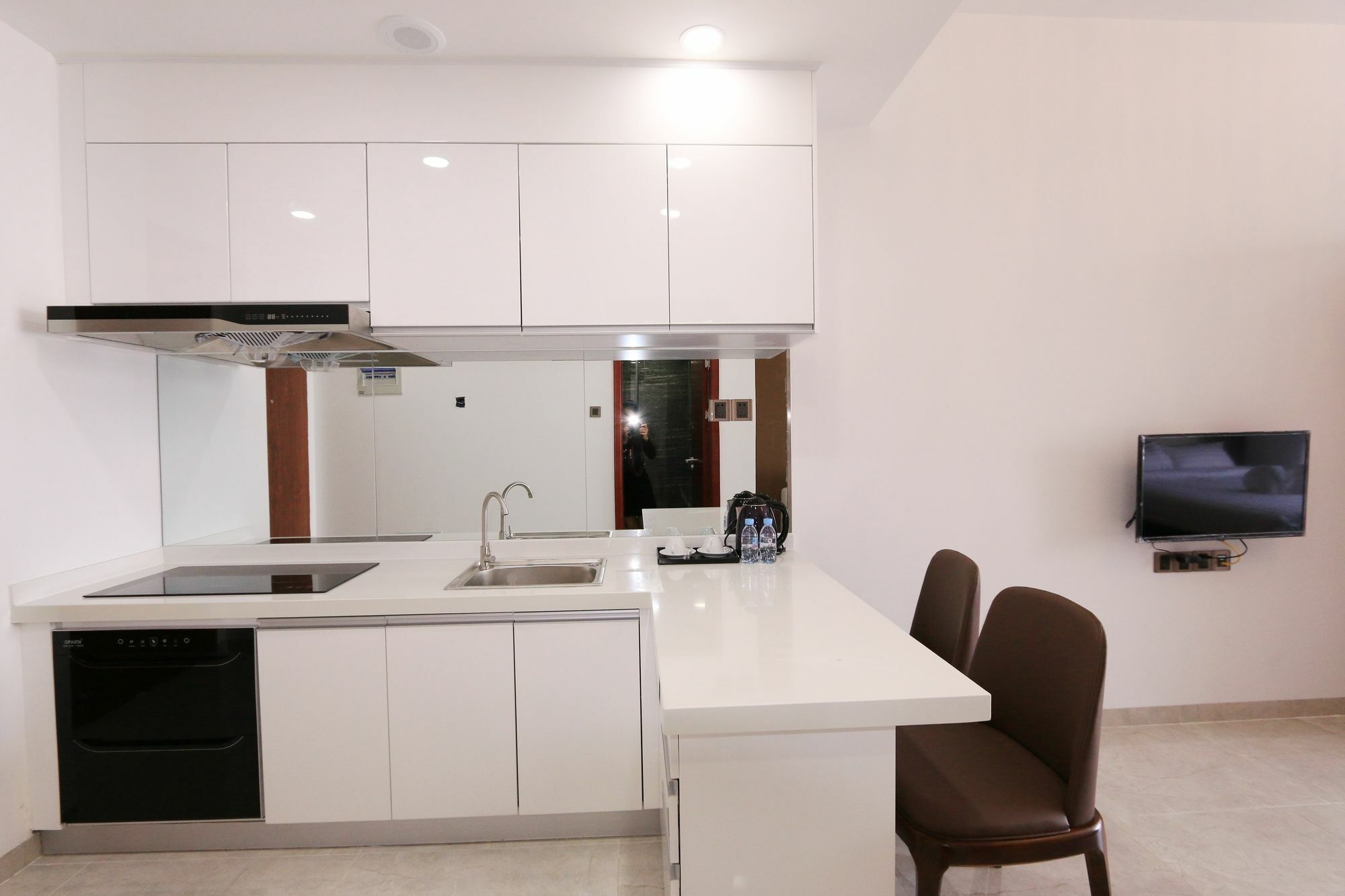 Eastland Hotel & Apartment Phnom Penh Ngoại thất bức ảnh