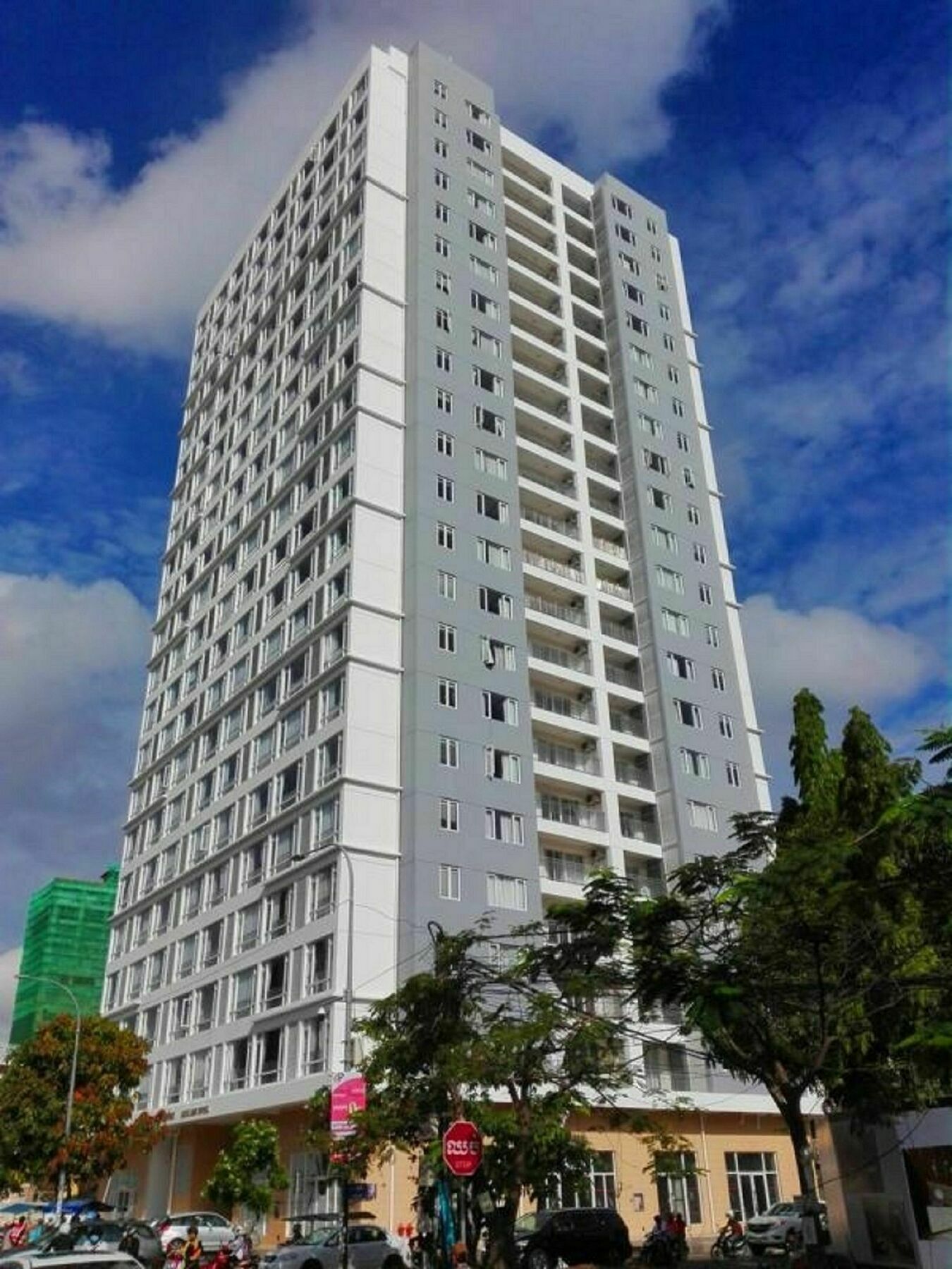 Eastland Hotel & Apartment Phnom Penh Ngoại thất bức ảnh