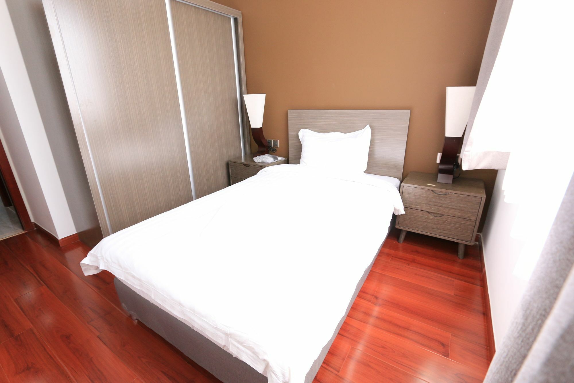 Eastland Hotel & Apartment Phnom Penh Ngoại thất bức ảnh
