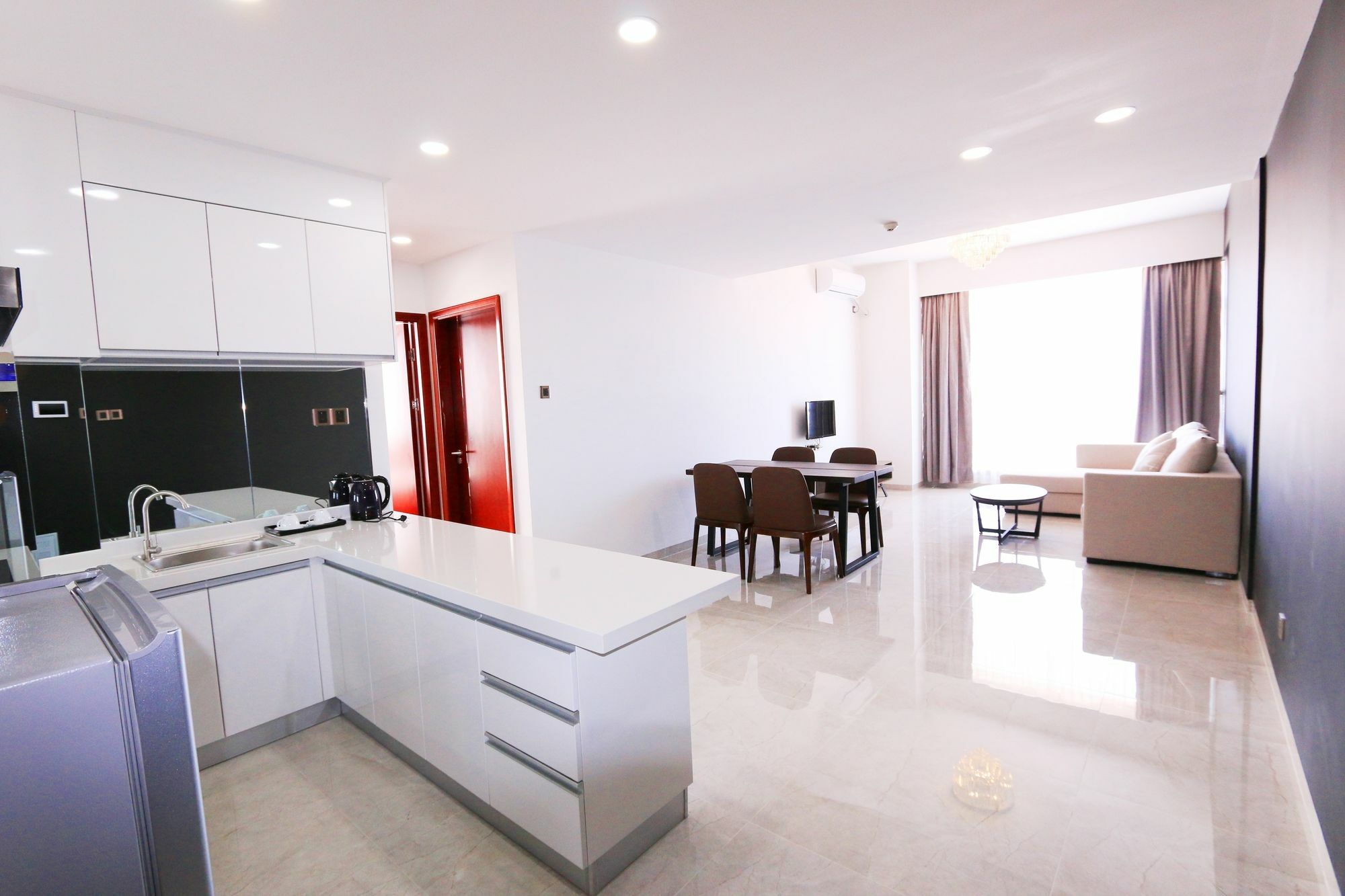 Eastland Hotel & Apartment Phnom Penh Ngoại thất bức ảnh